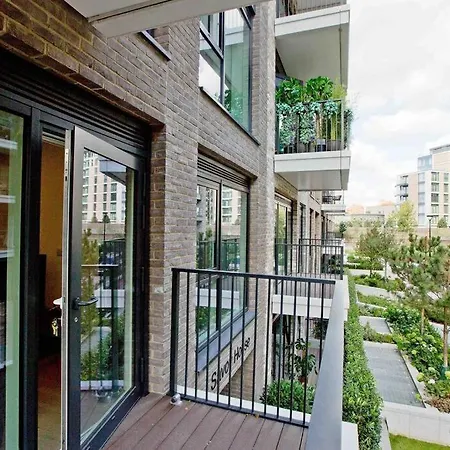 Apartment Stylish Flat In Chelsea Creek 11 London