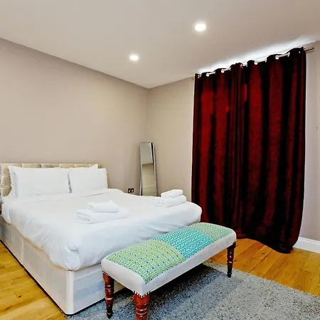 Spacious 3 Bd Flat In For Families No 2 London