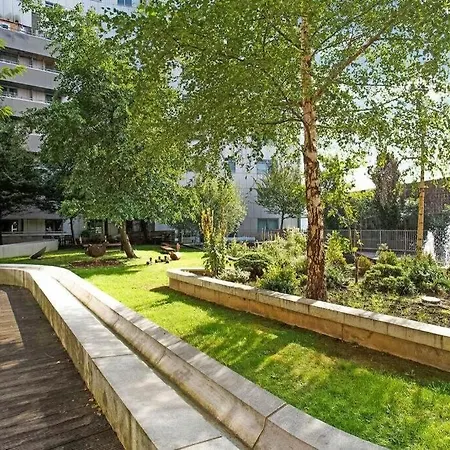Auracasa 2 Bed O2 Canning Apartment
