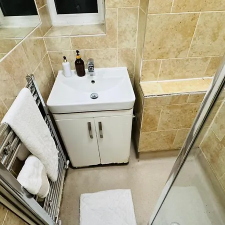 Homestay Alder House In Camden For 7 Guests