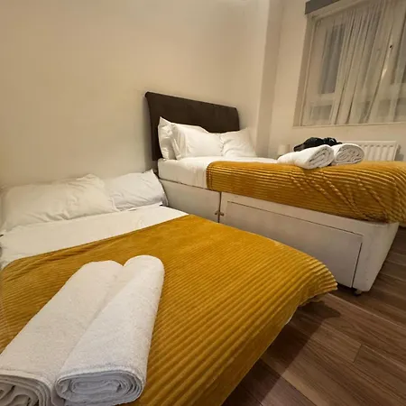 Alder House In Camden For 7 Guests