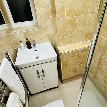 Alder House In Camden For 7 Guests Homestay London