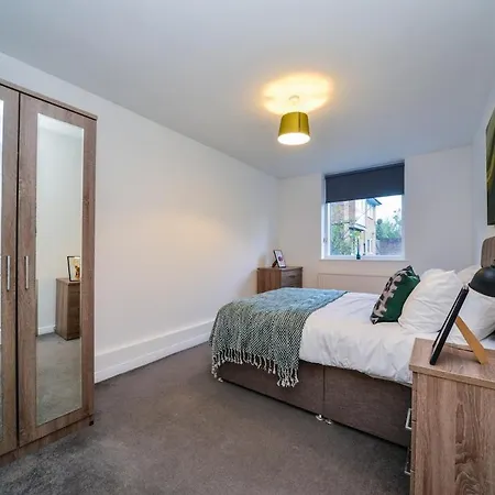 Modern 2-bed Nw Near Camden - Great Location & Transport London