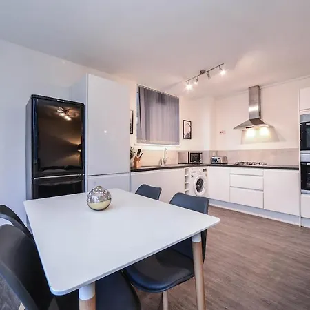 Modern 2-bed Nw Near Camden - Great Location & Transport Apartment