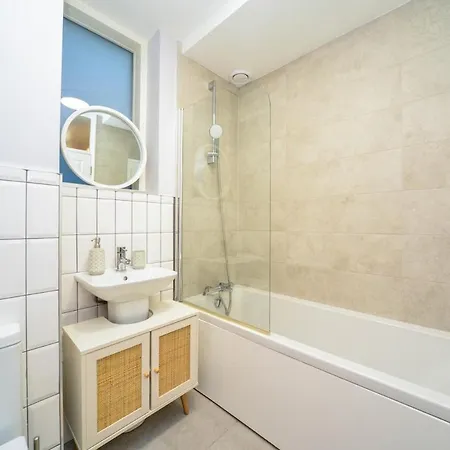 Modern 2-bed Nw Near Camden - Great Location & Transport