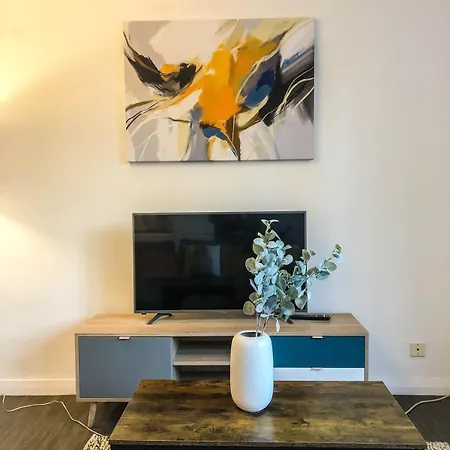 Modern 2-bed Nw Near Camden - Great Location & Transport * London