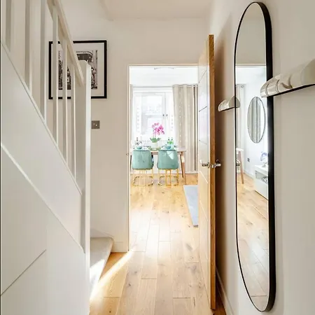 3 Bed Luxe And Cosy Maryleborne Retreat Apartment
