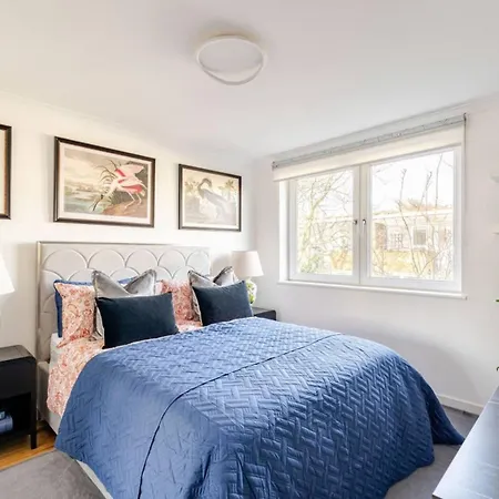 3 Bed Luxe And Cosy Maryleborne Retreat Apartment London