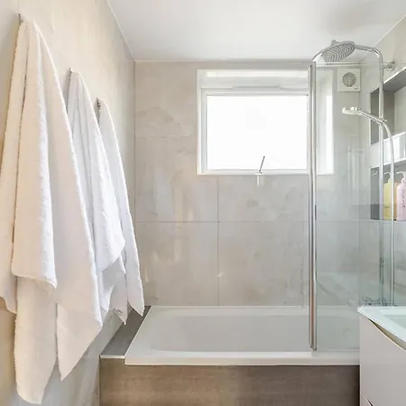 3 Bed Luxe And Cosy Maryleborne Retreat Apartment London