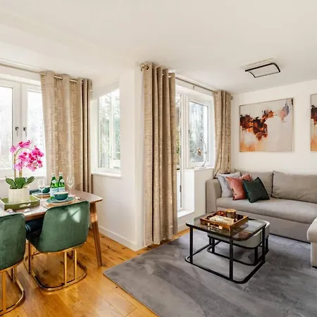 3 Bed Luxe And Cosy Maryleborne Retreat * London