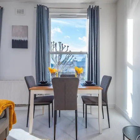 Comfy Flat Near Portobello Road Apartment *