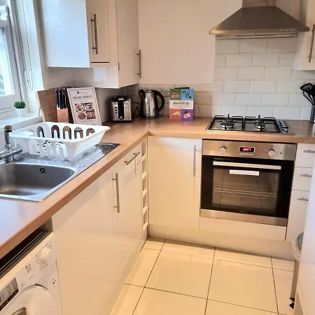 Notting Hill 2 Bed Flat - 5 Min To Portobello Road