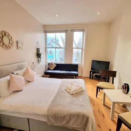 Notting Hill 2 Bed Flat - 5 Min To Portobello Road *