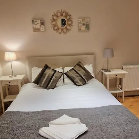 Notting Hill 2 Bed Flat - 5 Min To Portobello Road Apartment *