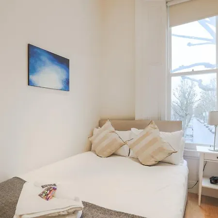 Notting Hill 2 Bed Flat - 5 Min To Portobello Road *