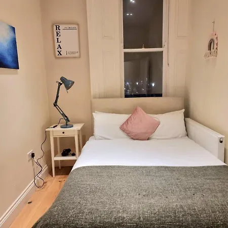 Notting Hill 2 Bed Flat - 5 Min To Portobello Road *