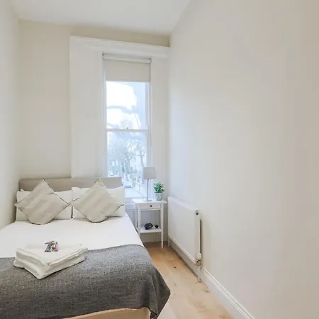 Notting Hill 2 Bed Flat - 5 Min To Portobello Road