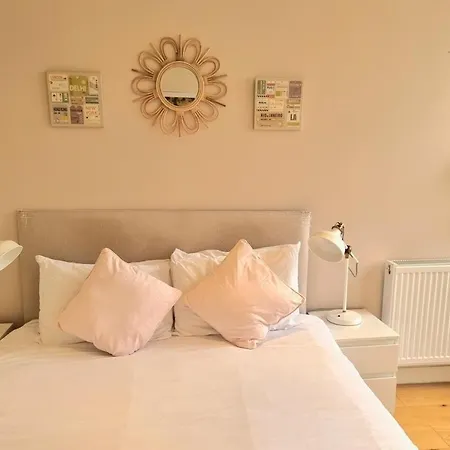 Notting Hill 2 Bed Flat - 5 Min To Portobello Road London