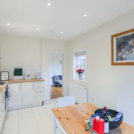 Notting Hill 2 Bed Flat - 5 Min To Portobello Road *