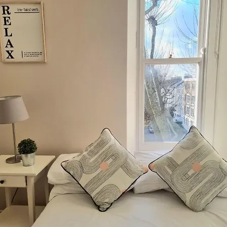 Notting Hill 2 Bed Flat - 5 Min To Portobello Road London