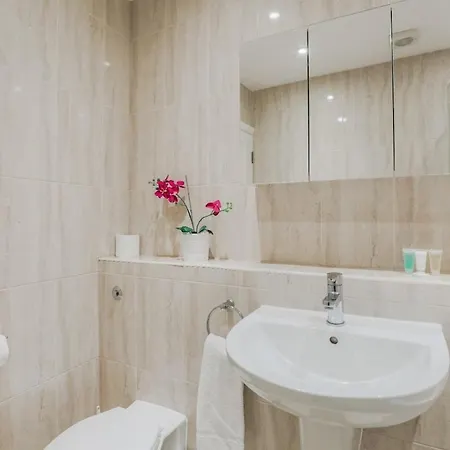 Notting Hill 2 Bed Flat - 5 Min To Portobello Road Apartment