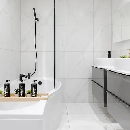 Luxury 2 Bedroom In * London