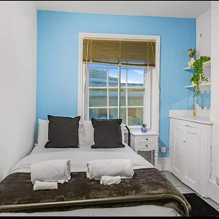 Camden Escape Apartment