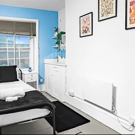 Camden Escape Apartment *