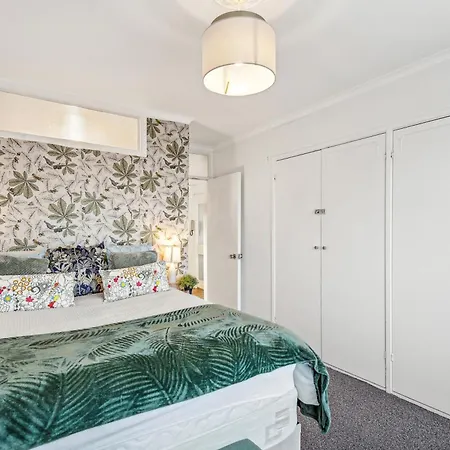 Spacious2br-balcony-parking-25mincentrallondon * London