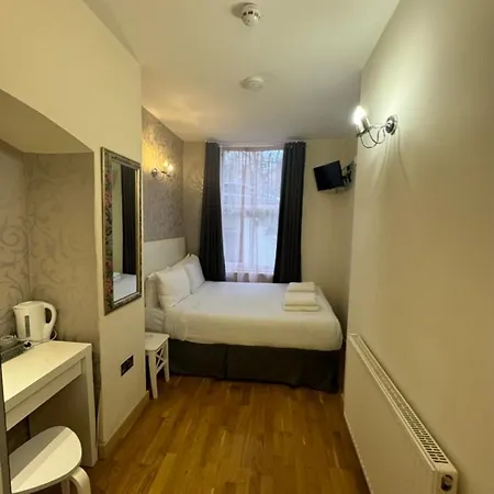 Hotel The Paramount 3*