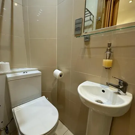 The Paramount Hotel 3*