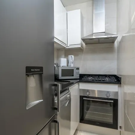 Charming & Modern Apartment, Heart Of Notting Hill, Prime Location, Close To Kensington Palace & Oxford Street Apartment London