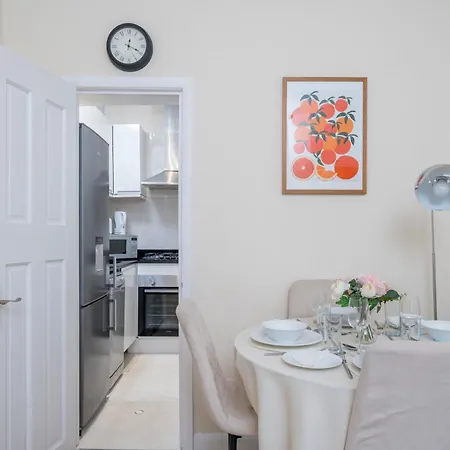 Charming & Modern Apartment, Heart Of Notting Hill, Prime Location, Close To Kensington Palace & Oxford Street