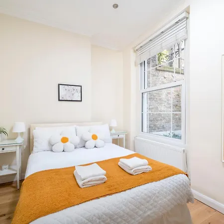 Charming & Modern Apartment, Heart Of Notting Hill, Prime Location, Close To Kensington Palace & Oxford Street Apartment London