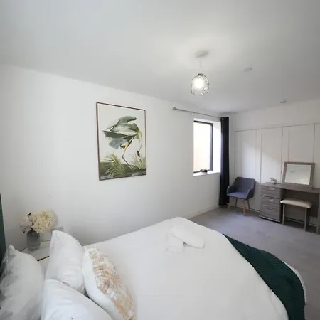 Broadway Great 7-minute Walk From The Underground Homestay *