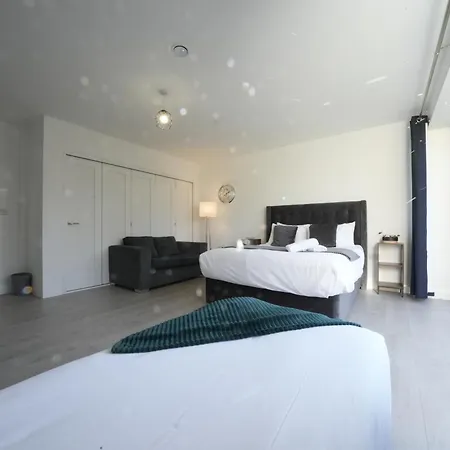 Broadway Great 7-minute Walk From The Underground * Ealing