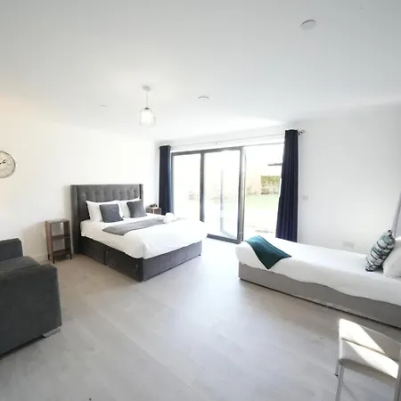 Broadway Great 7-minute Walk From The Underground Homestay