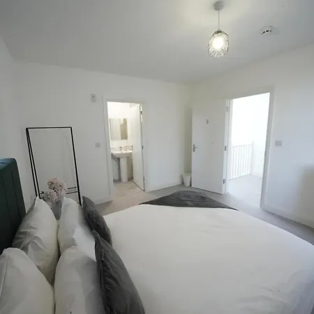Homestay Broadway Great 7-minute Walk From The Underground