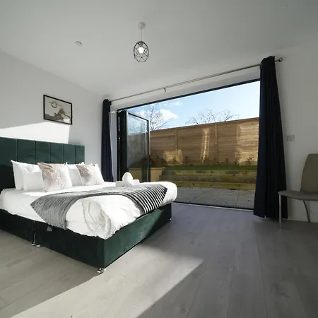 Broadway Great 7-minute Walk From The Underground Homestay