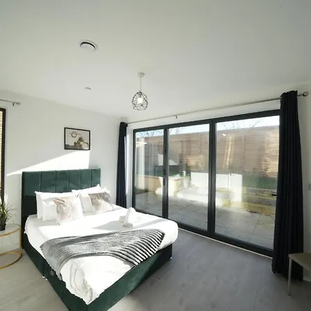 Broadway Great 7-minute Walk From The Underground Homestay *