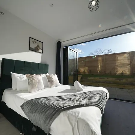 Homestay Broadway Great 7-minute Walk From The Underground *
