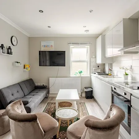 Stylish And Luxury Flat In Lnd
