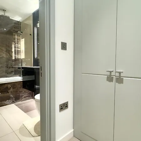 Luxury 2 Bedroom Edgware Road By Wild Apartment