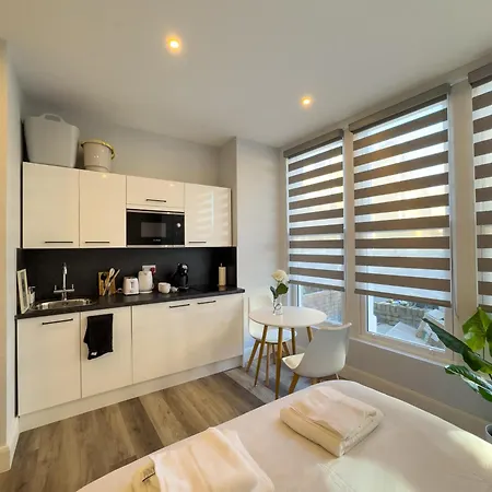 Entire Flat 4 Min Walk To Finsbury Park Apartment *