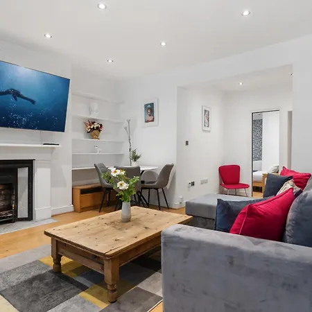 Holland Park Flat, 2bed 2bath, Breakfast, Lgf *