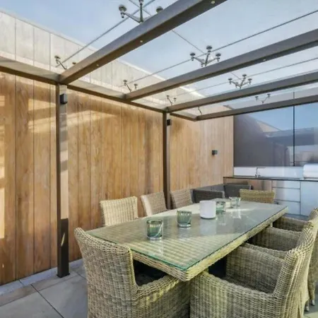 5 Million Pound Stunning Luxury Penthouse Tower Bridge Sleeps 8 Private Jacuzzi Apartment London