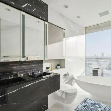 Apartment 5 Million Pound Stunning Luxury Penthouse Tower Bridge Sleeps 8 Private Jacuzzi London