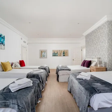 Spacious Canary Wharf Near 02 Arena, Excel Exhibition Centre, With Free Parking & Wifi * London
