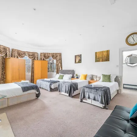 Spacious Canary Wharf Near 02 Arena, Excel Exhibition Centre, With Free Parking & Wifi Apartment London