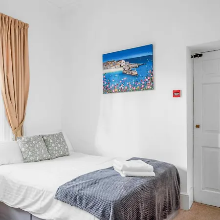 Spacious Canary Wharf Near 02 Arena, Excel Exhibition Centre, With Free Parking & Wifi London